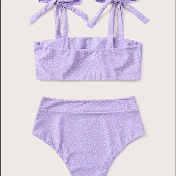 Bikini - Picture 2 of 5